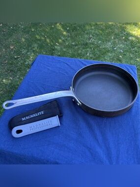 Vintage GHC Magnalite Professional 10 In Fry Pan Skillet 5302 Insulated Grip